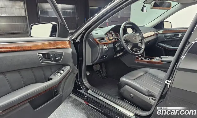 Mercedes-Benz E-Class 2012 3.5 автомат (гидро), миниатюра 10