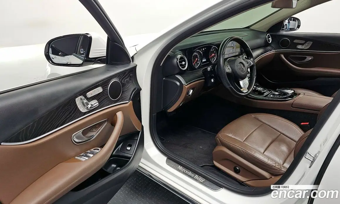 Mercedes-Benz E-Class 2017 2.0 автомат (гидро), фото 12 Mercedes-Benz E-Class 2017 2.0 автомат (гидро), фото 12