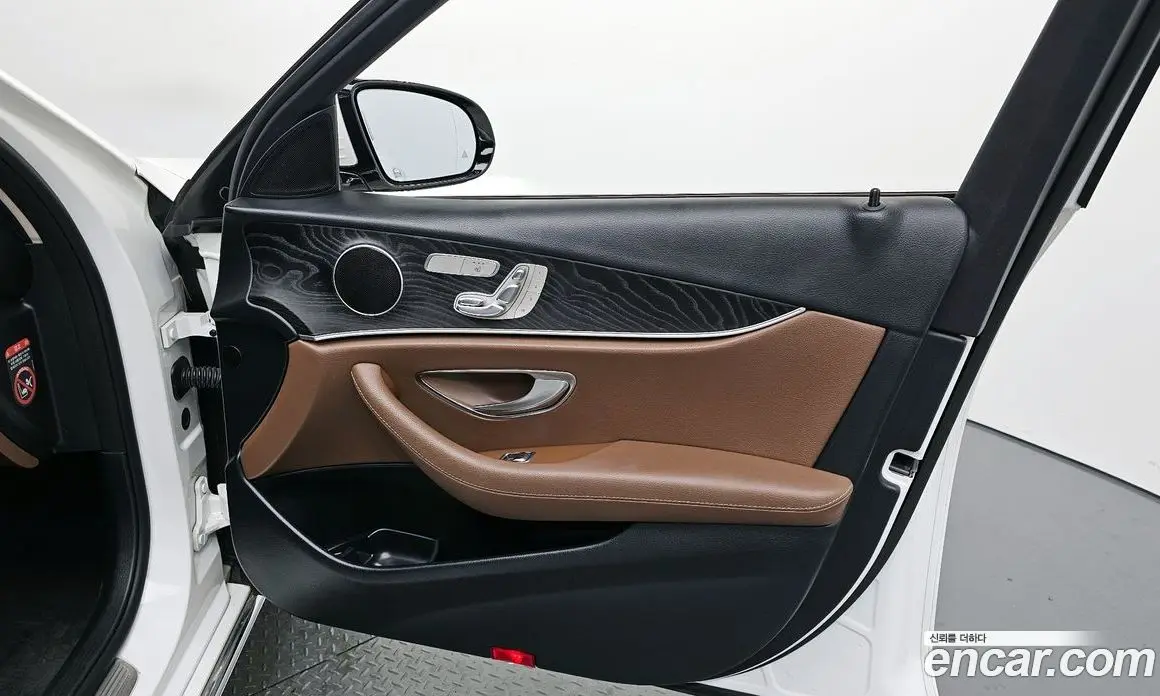 Mercedes-Benz E-Class 2017 2.0 автомат (гидро), фото 13 Mercedes-Benz E-Class 2017 2.0 автомат (гидро), фото 13