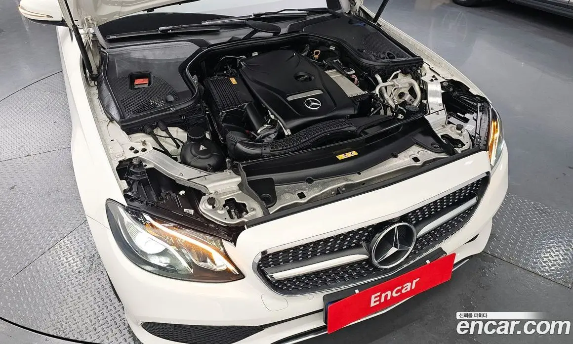 Mercedes-Benz E-Class 2017 2.0 автомат (гидро), фото 5 Mercedes-Benz E-Class 2017 2.0 автомат (гидро), фото 5