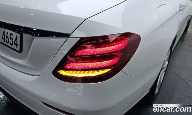 Mercedes-Benz E-Class 2017 2.0 автомат (гидро), миниатюра 8 Mercedes-Benz E-Class 2017 2.0 автомат (гидро), миниатюра 8