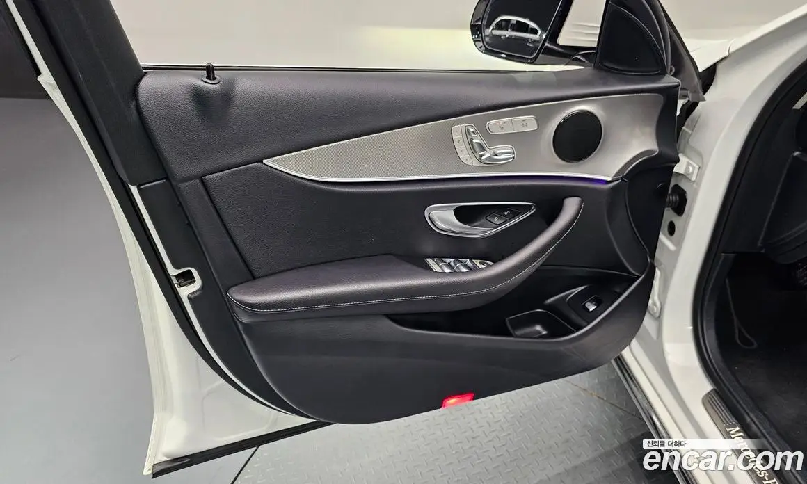 Mercedes-Benz E-Class 2018 2.0 автомат (гидро), фото 14 Mercedes-Benz E-Class 2018 2.0 автомат (гидро), фото 14