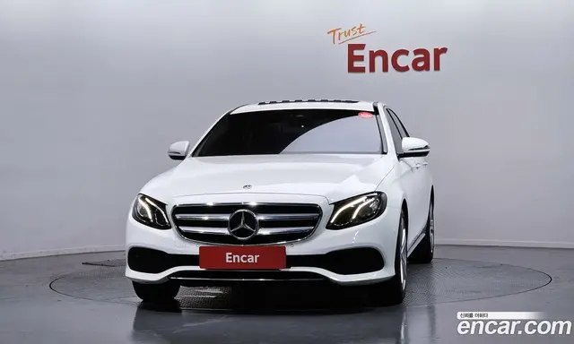 Mercedes-Benz E-Class 2018 2.0 автомат (гидро), миниатюра 3 Mercedes-Benz E-Class 2018 2.0 автомат (гидро), миниатюра 3