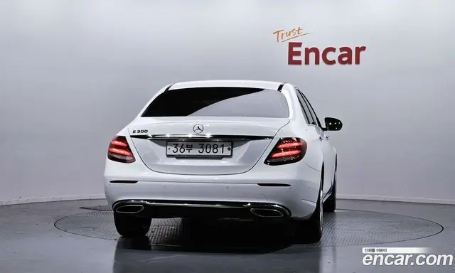 Mercedes-Benz E-Class 2018 2.0 автомат (гидро), миниатюра 4 Mercedes-Benz E-Class 2018 2.0 автомат (гидро), миниатюра 4