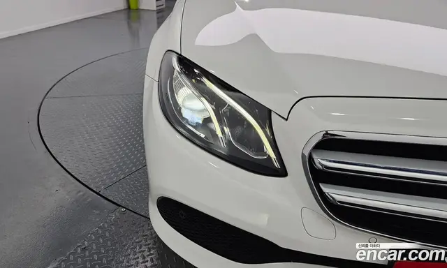 Mercedes-Benz E-Class 2018 2.0 автомат (гидро), миниатюра 8 Mercedes-Benz E-Class 2018 2.0 автомат (гидро), миниатюра 8
