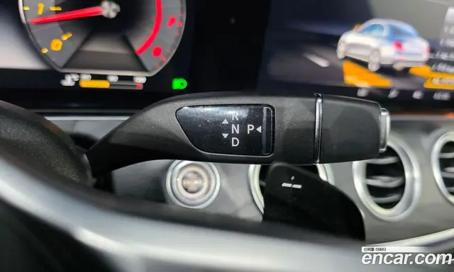 Mercedes-Benz E-Class 2020 2.0 автомат (гидро), миниатюра 12