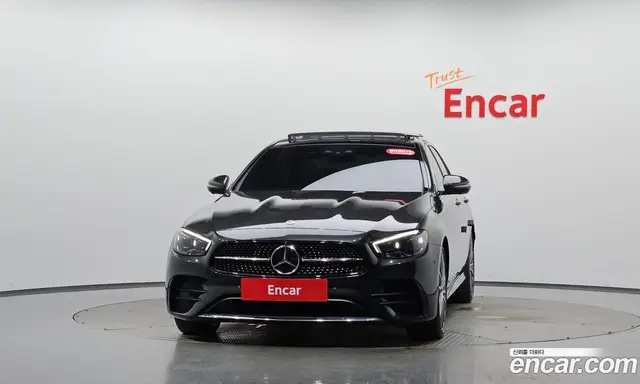 Mercedes-Benz E-Class 2022 2.0 автомат (гидро), миниатюра 2