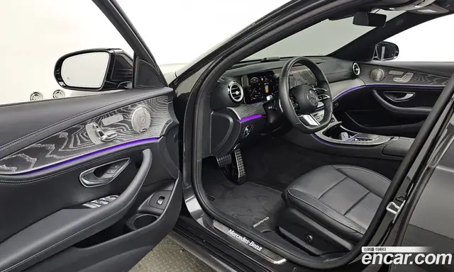 Mercedes-Benz E-Class 2022 2.0 автомат (гидро), миниатюра 12