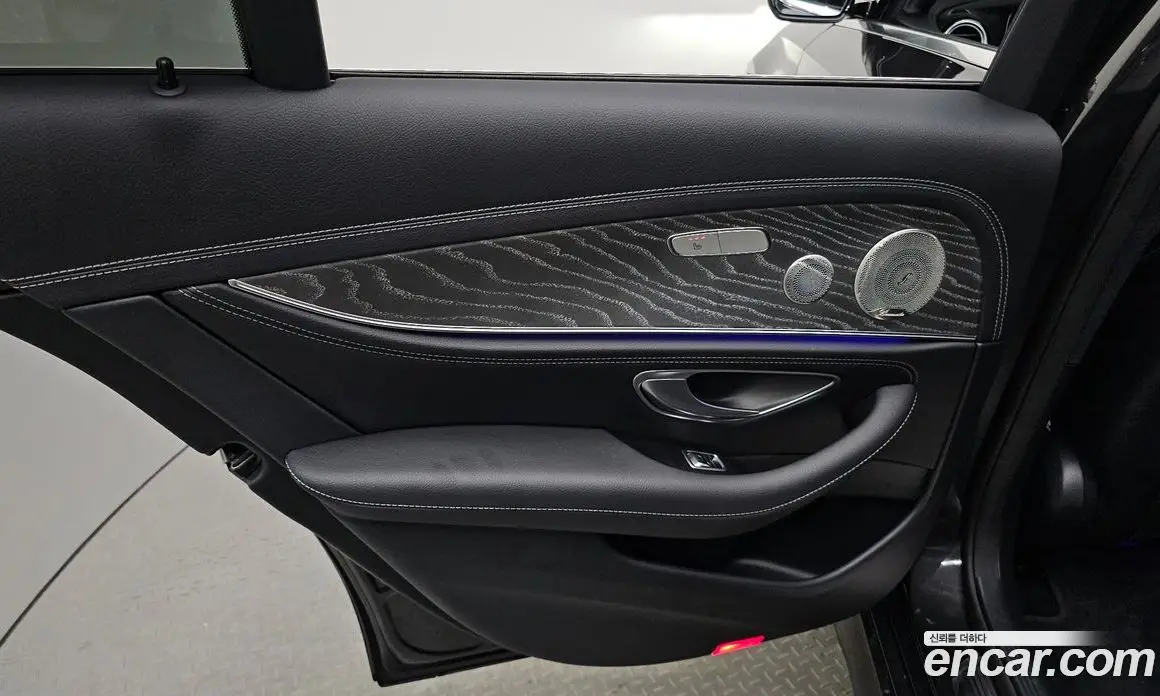 Mercedes-Benz E-Class 2022 2.0 автомат (гидро), фото 14