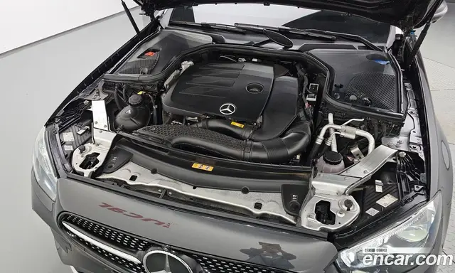 Mercedes-Benz E-Class 2022 2.0 автомат (гидро), миниатюра 5