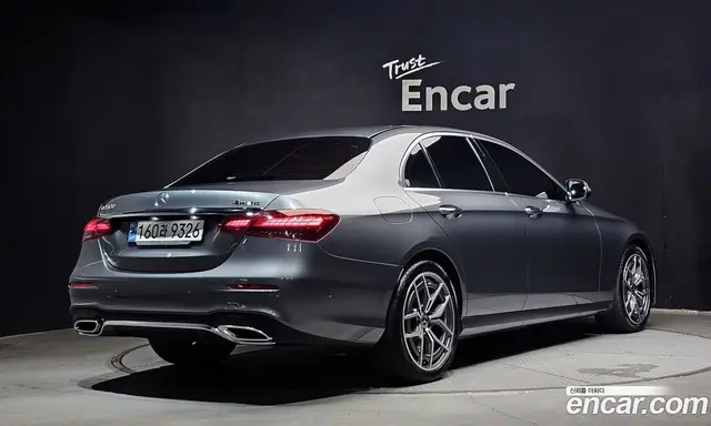 Mercedes-Benz E-Class 2022 1.9 автомат (гидро), миниатюра 2