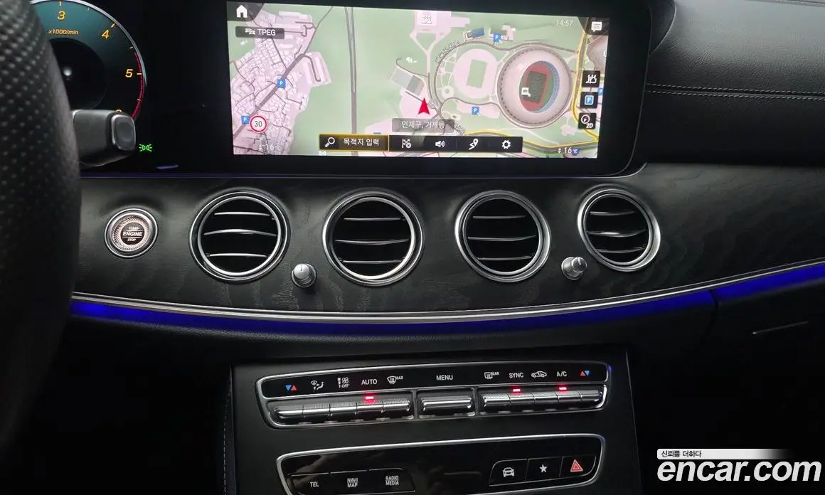 Mercedes-Benz E-Class 2022 1.9 автомат (гидро), фото 20