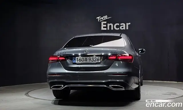 Mercedes-Benz E-Class 2022 1.9 автомат (гидро), миниатюра 4
