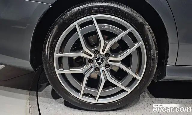 Mercedes-Benz E-Class 2022 1.9 автомат (гидро), миниатюра 5
