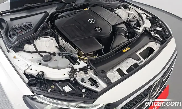 Mercedes-Benz E-Class 2025 2.0 автомат (гидро), миниатюра 6 Mercedes-Benz E-Class 2025 2.0 автомат (гидро), миниатюра 6