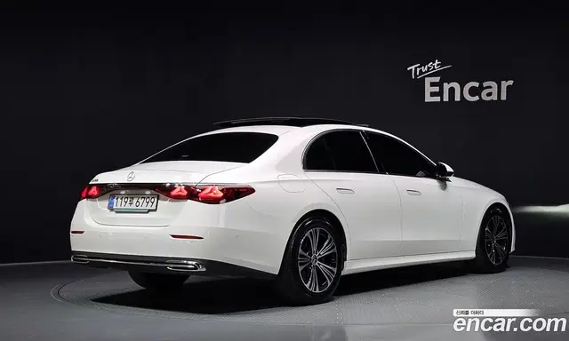 Mercedes-Benz E-Class 2025 2.0 автомат (гидро), миниатюра 2