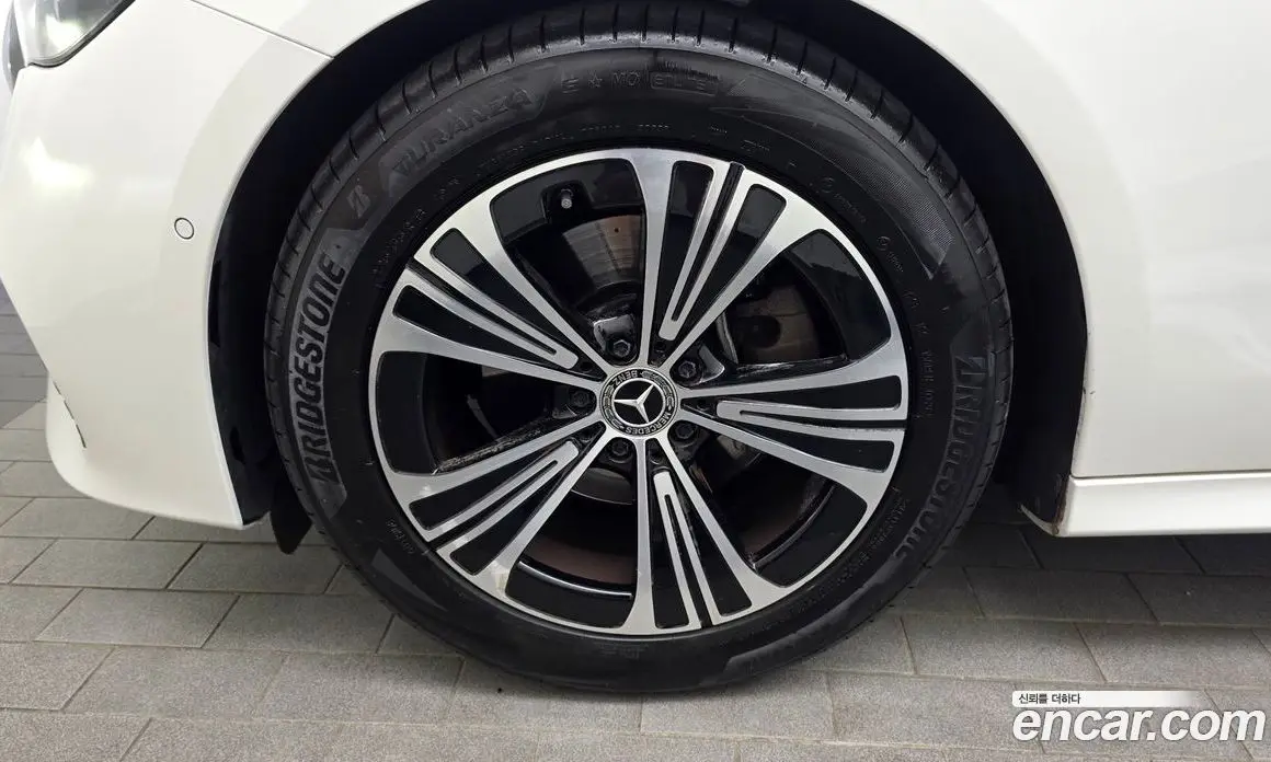 Mercedes-Benz E-Class 2025 2.0 автомат (гидро), фото 5
