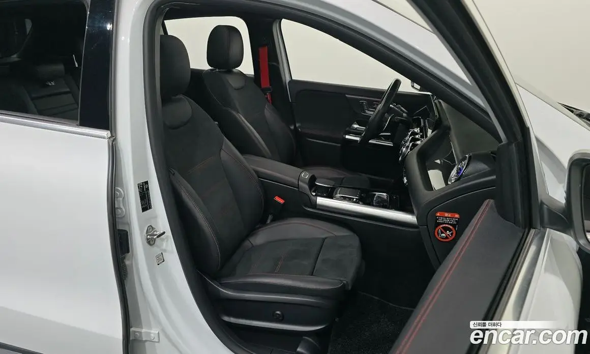 Mercedes-Benz GLA-Class 2022 2.0 автомат (гидро), фото 16