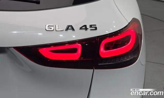 Mercedes-Benz GLA-Class 2022 2.0 автомат (гидро), миниатюра 9
