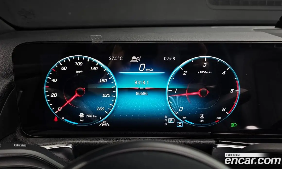 Mercedes-Benz GLB-Class 2021 1.9 автомат (гидро), фото 11