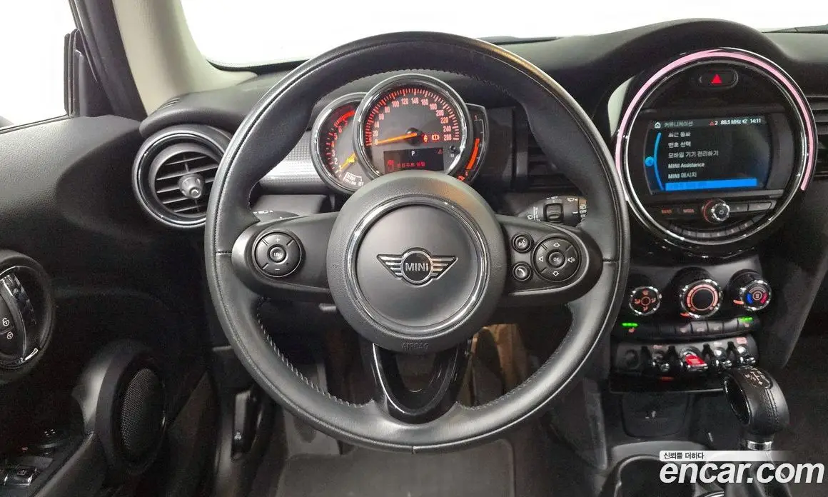 Mini Cooper 2019 1.5 автомат (гидро), фото 17 Mini Cooper 2019 1.5 автомат (гидро), фото 17