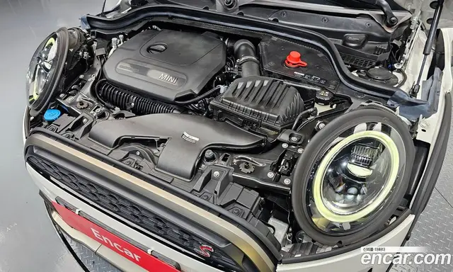 Mini Cooper Convertible 2023 2.0 автомат (гидро), миниатюра 6 Mini Cooper Convertible 2023 2.0 автомат (гидро), миниатюра 6