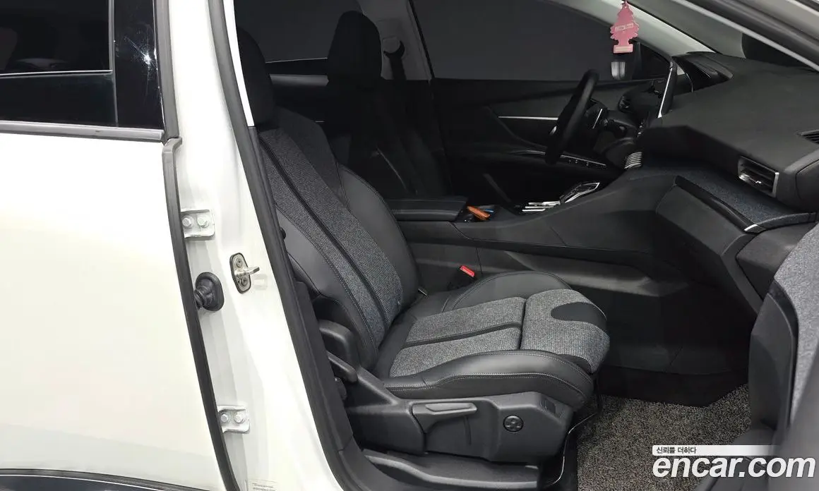 Peugeot 3008 2019 1.5 автомат (гидро), фото 17 Peugeot 3008 2019 1.5 автомат (гидро), фото 17