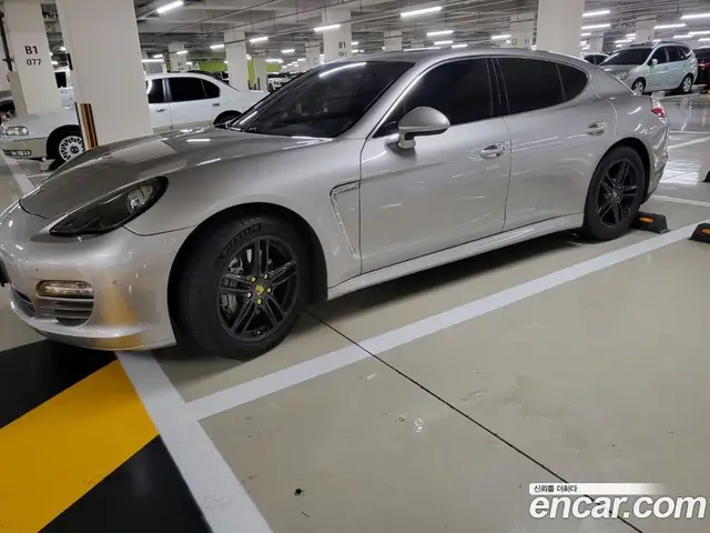 Porsche Panamera, 2010, 94 000 км