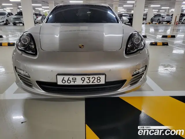Porsche Panamera 2010 4.8 автомат (гидро), миниатюра 2 Porsche Panamera 2010 4.8 автомат (гидро), миниатюра 2