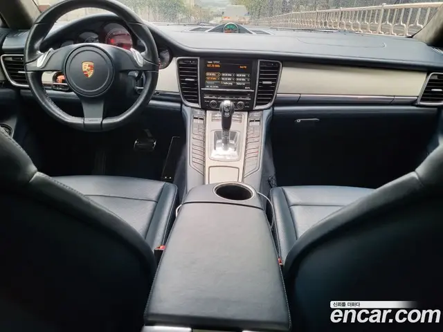 Porsche Panamera 2010 4.8 автомат (гидро), миниатюра 12