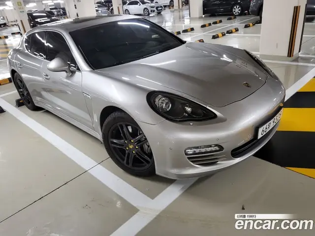 Porsche Panamera 2010 4.8 автомат (гидро), миниатюра 3 Porsche Panamera 2010 4.8 автомат (гидро), миниатюра 3