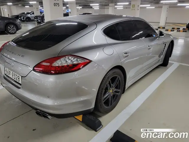 Porsche Panamera 2010 4.8 автомат (гидро), миниатюра 4 Porsche Panamera 2010 4.8 автомат (гидро), миниатюра 4