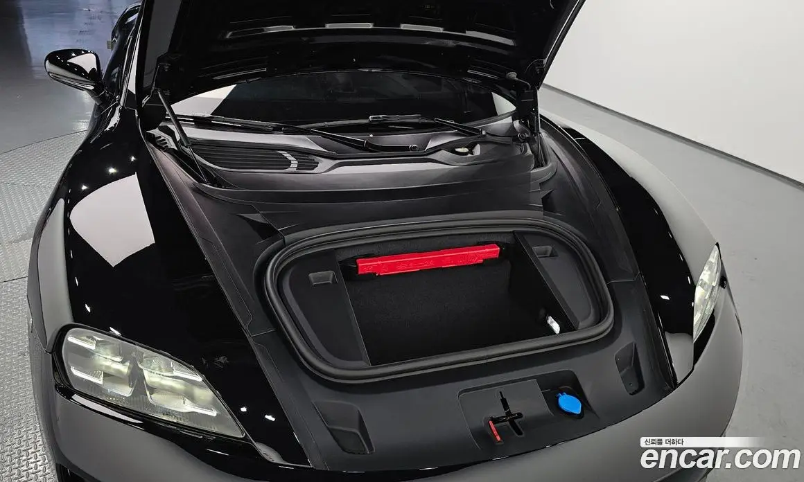 Porsche Taycan 2025 0.1 автомат (гидро), фото 6
