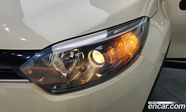 Renault (Samsung) QM3 2016 1.5 автомат (гидро), миниатюра 8 Renault (Samsung) QM3 2016 1.5 автомат (гидро), миниатюра 8