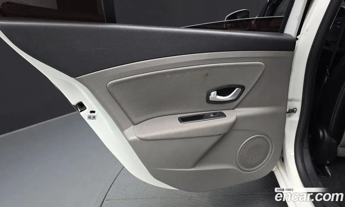 Renault (Samsung) SM3 2011 1.6 автомат (гидро), фото 15 Renault (Samsung) SM3 2011 1.6 автомат (гидро), фото 15