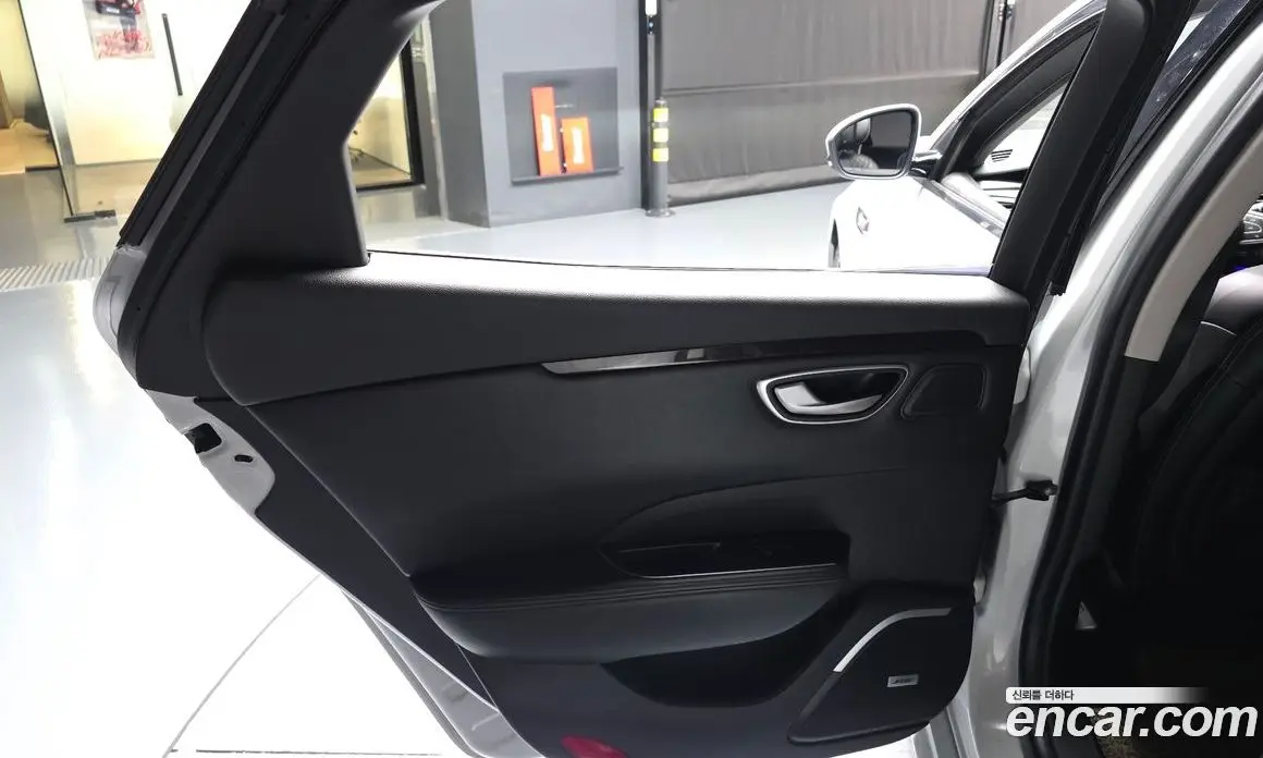 Renault (Samsung) SM6 2017 1.6 автомат (гидро), фото 15 Renault (Samsung) SM6 2017 1.6 автомат (гидро), фото 15
