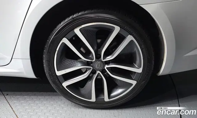 Renault (Samsung) SM6 2017 1.6 автомат (гидро), миниатюра 5 Renault (Samsung) SM6 2017 1.6 автомат (гидро), миниатюра 5