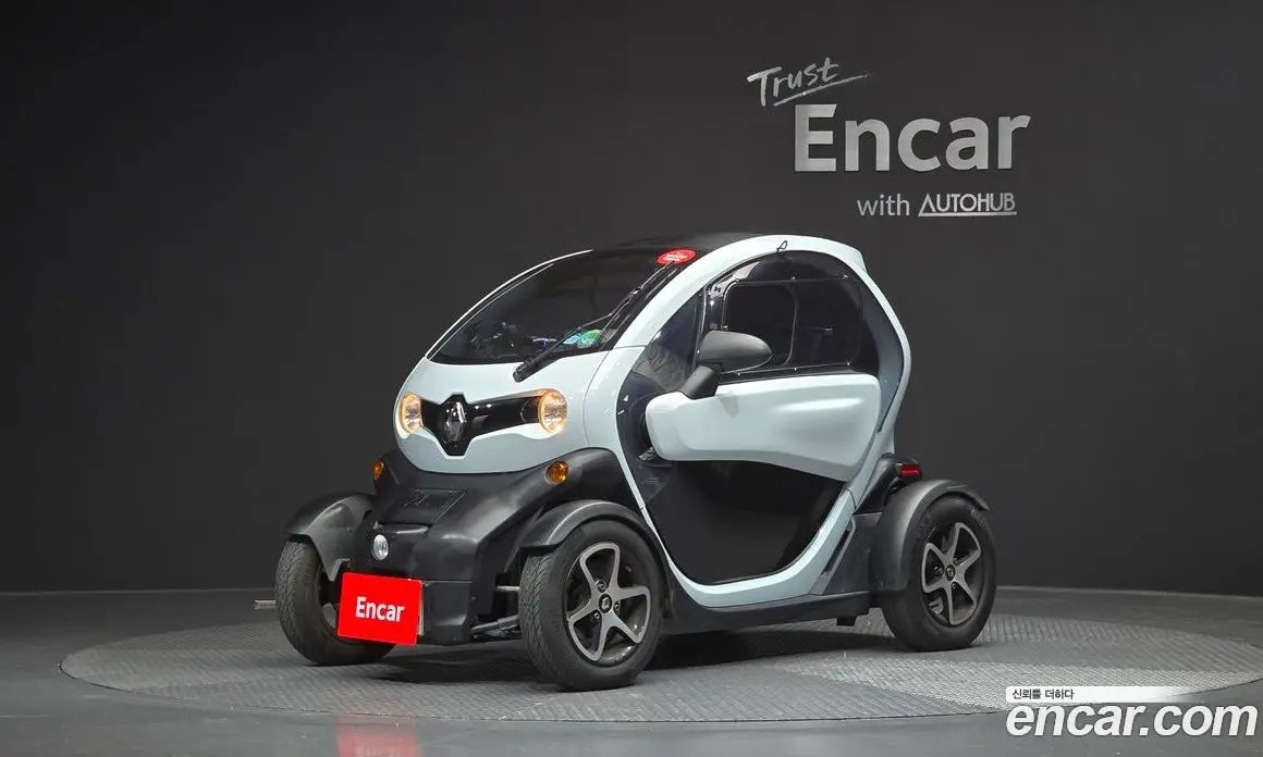 Renault (Samsung) Twizy 2020 0.1 автомат (гидро), фото 1 Renault (Samsung) Twizy 2020 0.1 автомат (гидро), фото 1
