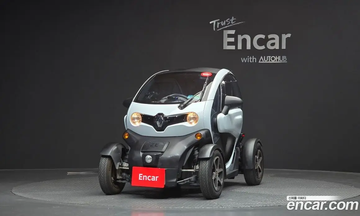 Renault (Samsung) Twizy 2020 0.1 автомат (гидро), фото 3 Renault (Samsung) Twizy 2020 0.1 автомат (гидро), фото 3