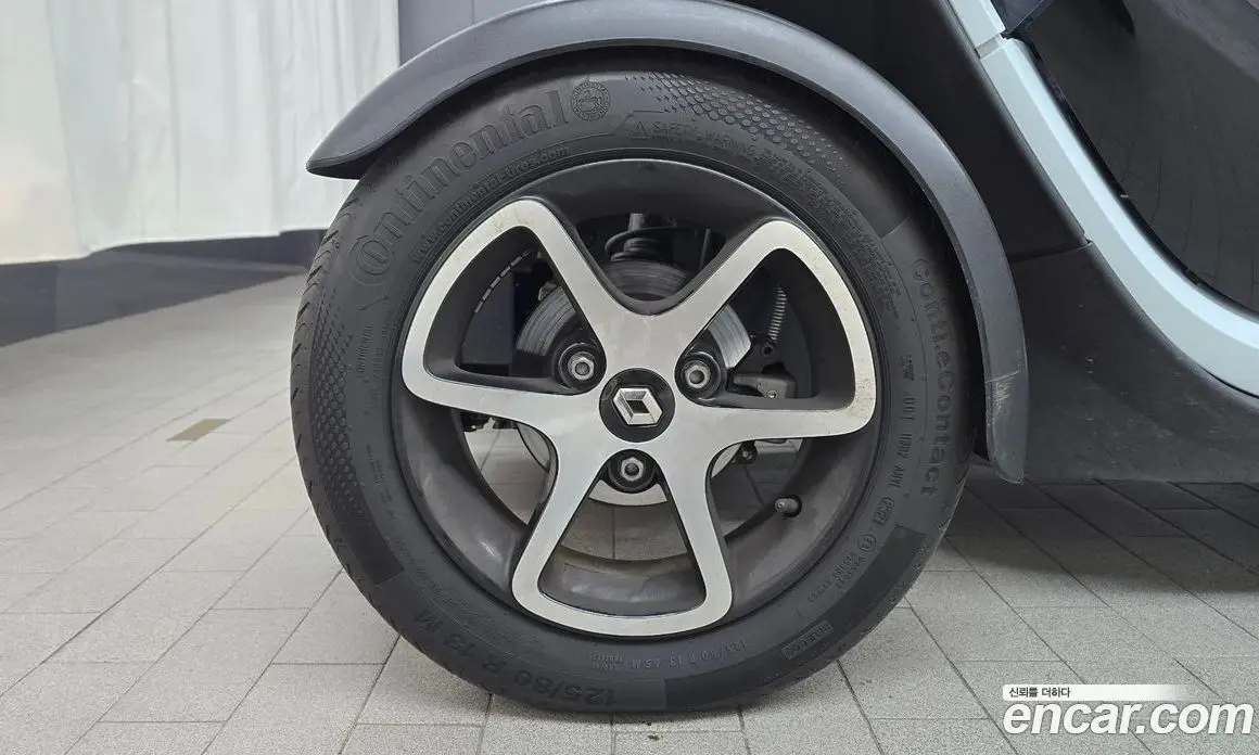 Renault (Samsung) Twizy 2020 0.1 автомат (гидро), фото 5 Renault (Samsung) Twizy 2020 0.1 автомат (гидро), фото 5
