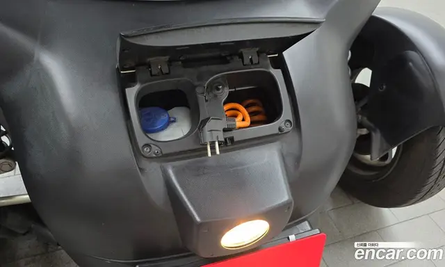 Renault (Samsung) Twizy 2020 0.1 автомат (гидро), миниатюра 6 Renault (Samsung) Twizy 2020 0.1 автомат (гидро), миниатюра 6