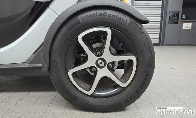 Renault (Samsung) Twizy 2020 0.1 автомат (гидро), миниатюра 7 Renault (Samsung) Twizy 2020 0.1 автомат (гидро), миниатюра 7