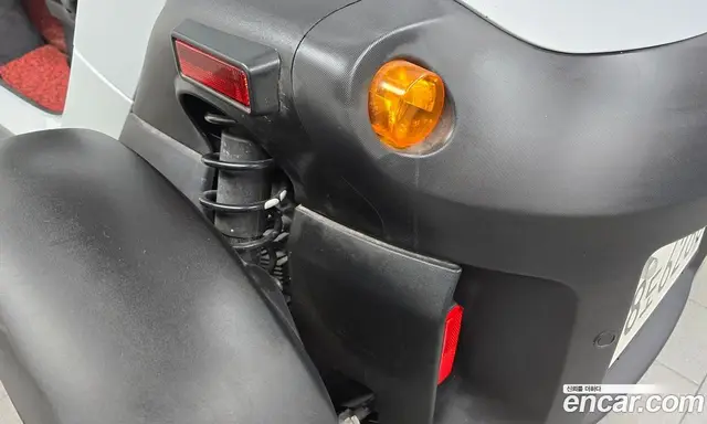 Renault (Samsung) Twizy 2020 0.1 автомат (гидро), миниатюра 9 Renault (Samsung) Twizy 2020 0.1 автомат (гидро), миниатюра 9