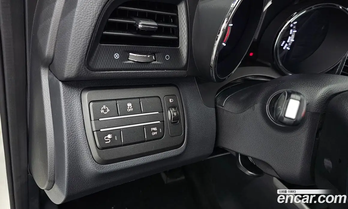 SsangYong TIBOLI 2016 1.6 автомат (гидро), фото 17 SsangYong TIBOLI 2016 1.6 автомат (гидро), фото 17