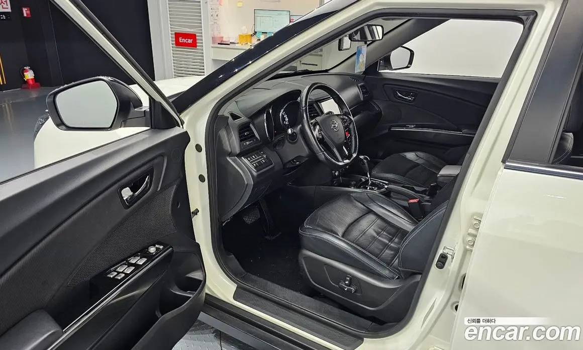SsangYong TIBOLI 2016 1.6 автомат (гидро), фото 10 SsangYong TIBOLI 2016 1.6 автомат (гидро), фото 10