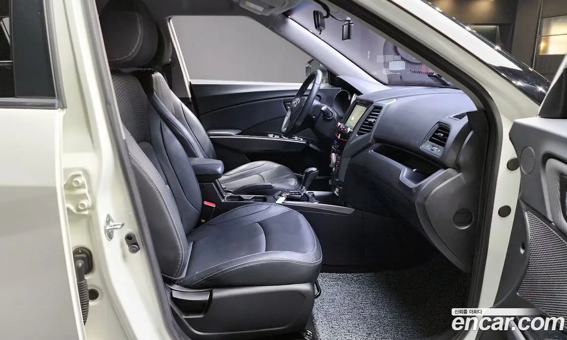 SsangYong TIBOLI 2018 1.6 автомат (гидро), фото 16