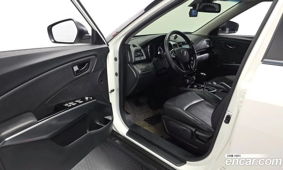 SsangYong TIBOLI 2018 1.6 автомат (гидро), фото 13