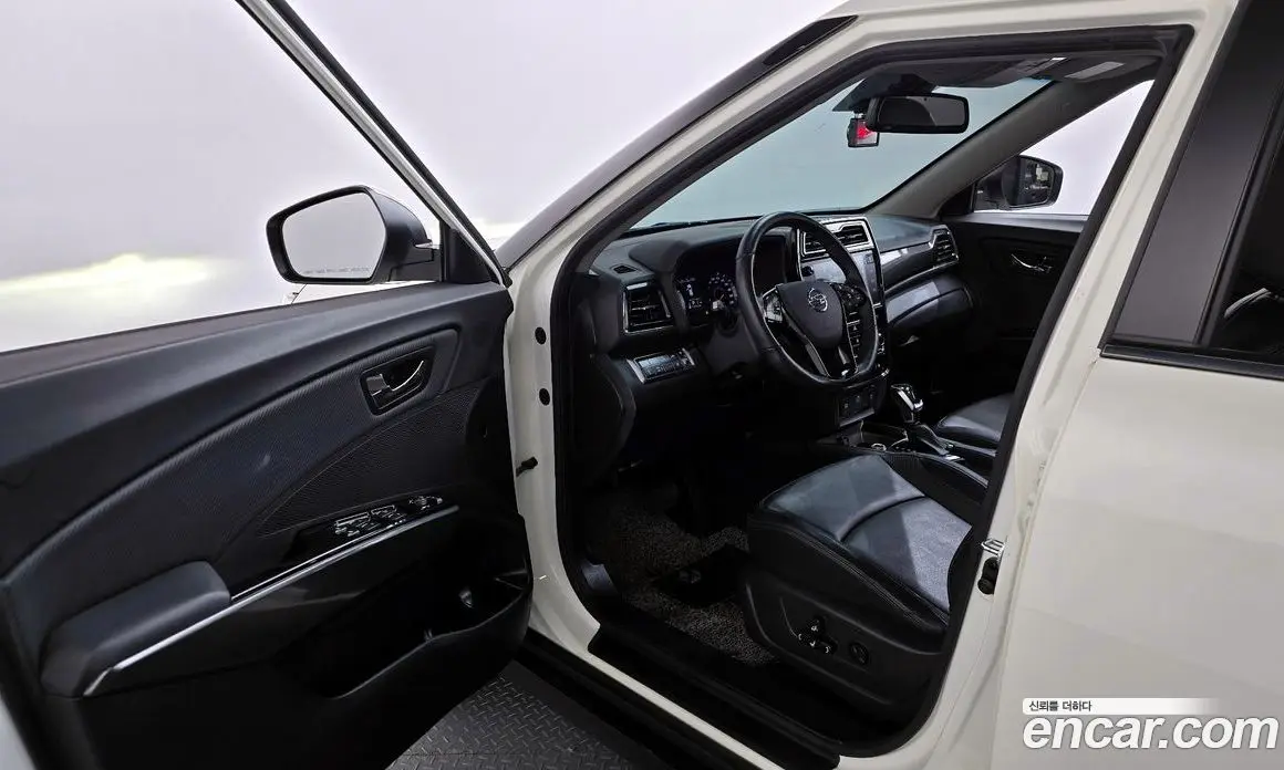 SsangYong TIBOLI 2021 1.5 автомат (гидро), фото 13