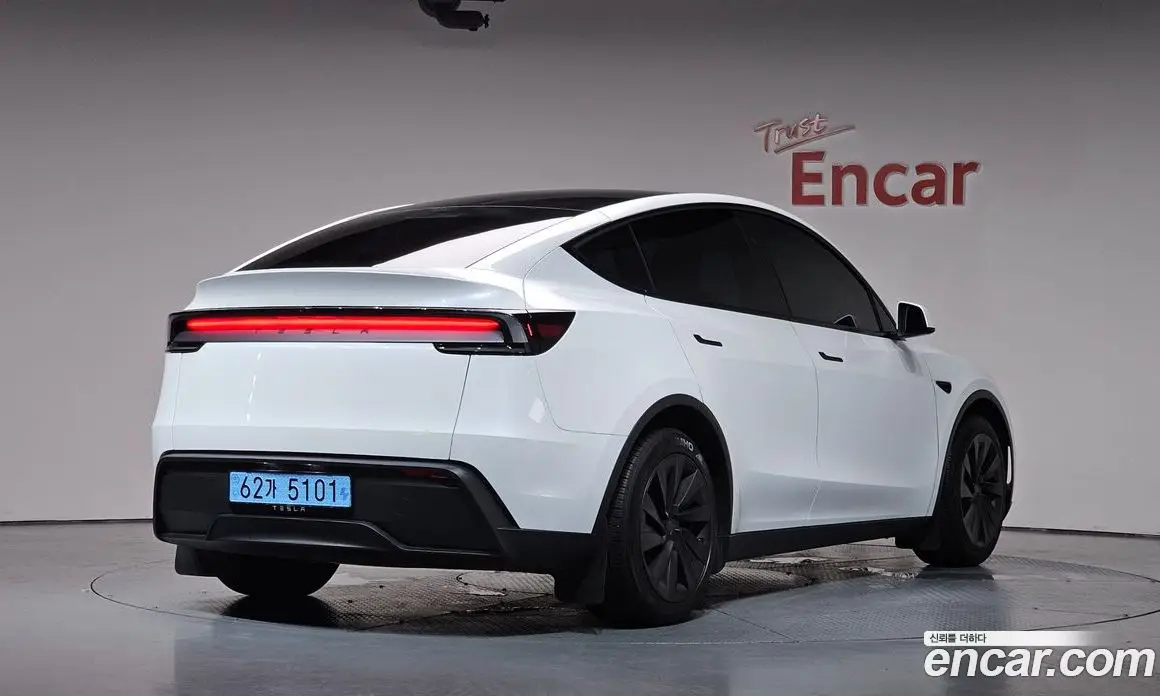 Tesla Model Y 2025 0.2 автомат (гидро), фото 1 Tesla Model Y 2025 0.2 автомат (гидро), фото 1