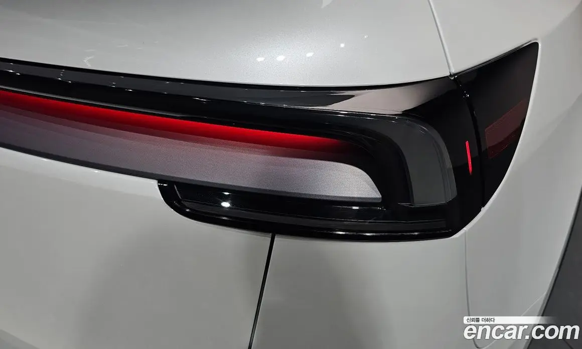 Tesla Model Y 2025 0.2 автомат (гидро), фото 8 Tesla Model Y 2025 0.2 автомат (гидро), фото 8